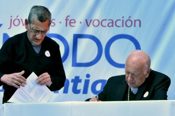 Inicio Año Pastoral 2018: Firma decreto X Sínodo de Santiago Inicio Año Pastoral 2018: Firma decreto X Sínodo de Santiago