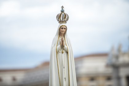 Virgen de Fátima llegará este lunes a Santiago Virgen de Fátima llegará este lunes a Santiago